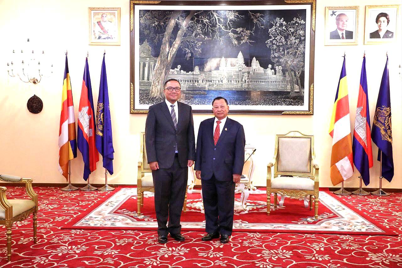 ឯកអគ្គរដ្ឋទូតឥណ្ឌូនេសុីប្រចាំកម្ពុជា Santo Darmosumarto បេ្តជ្ញាចិត្តបន្តពង្រឹងពង្រីកទំនាក់ទំនង