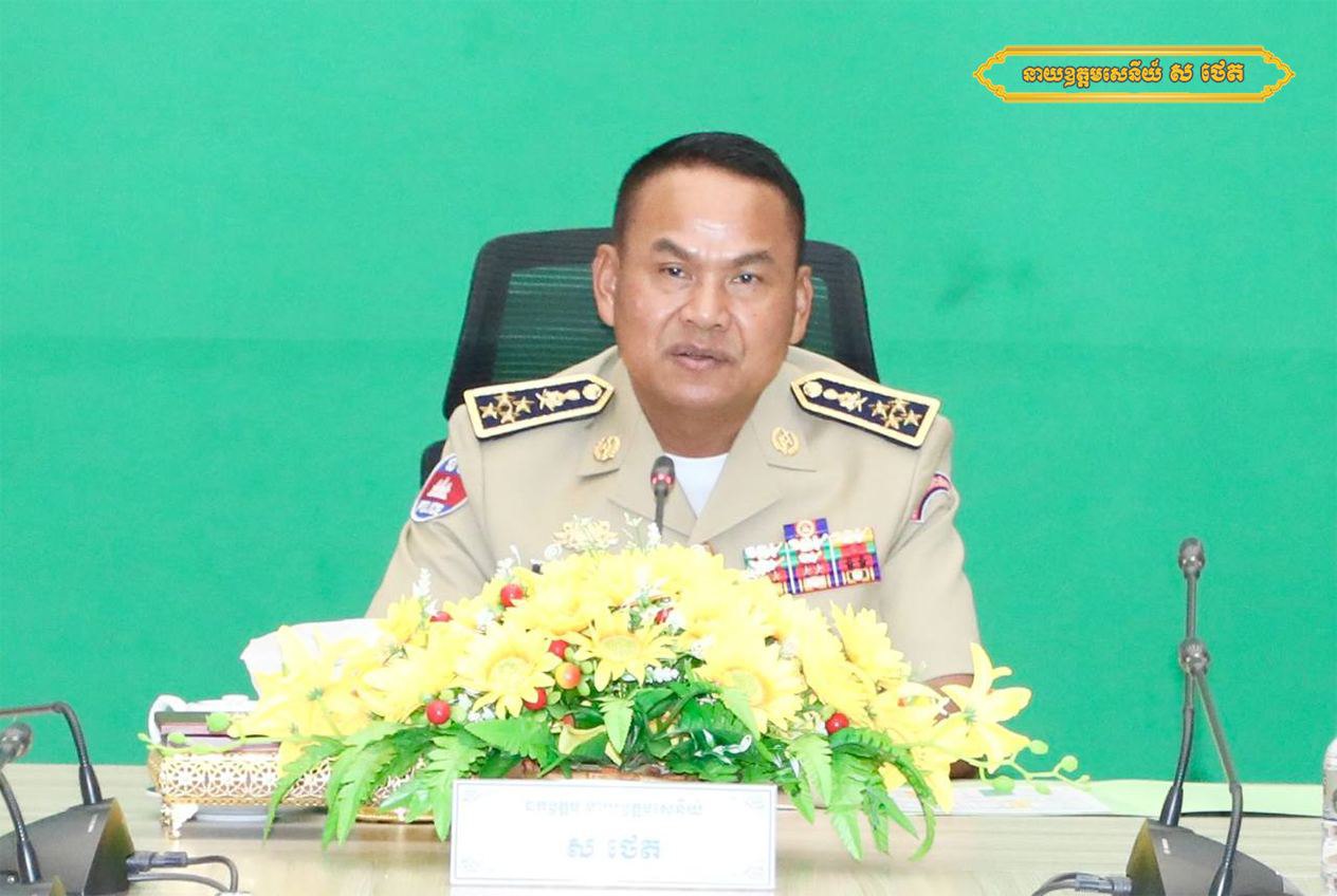 នាយឧត្តមសេនីយ៍អគ្គស្នងការនគរបាលជាតិ ស្នើឱ្យម្ចាស់ក្រុមហ៊ុនដឹកជញ្ជូន ណែនាំដល់អ្នកបើកបររបស់ខ្លួនគោរពច្បាប់ចរាចរណ៍