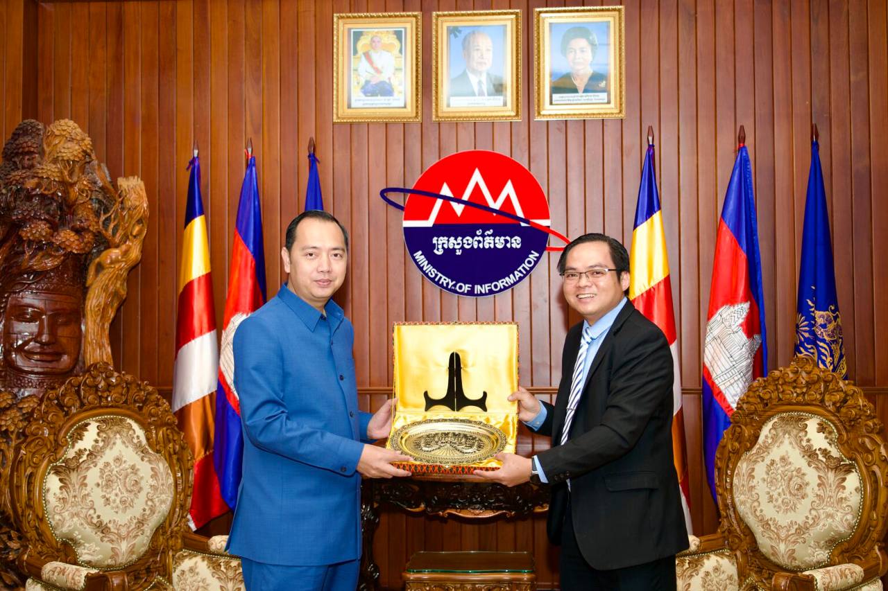 ឯកឧត្តមរដ្ឋមន្រ្តី នេត្រ ភក្ត្រា គាំទ្រ និងជំរុញការផ្សព្វផ្សាយព័ត៌មាន នូវព្រឹត្តការណ៍ នៃការរៀបចំពិព័រណ៍គ្រឿងអលង្ការ និងត្បូងកម្ពុជាអន្តរជាតិ លើកទី១៥ នៅកម្ពុជា
