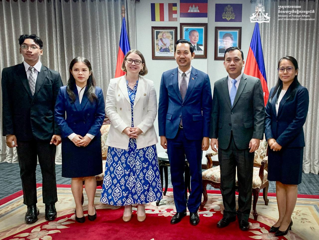 កម្ពុជា និងអៀរឡង់ ប្តេជ្ញាចិត្តឥតងាករេក្នុងការពង្រឹងបន្ថែមទៀតនូវទំនាក់ទំនង និងកិច្ចសហប្រតិបត្តិការទ្វេភាគី និងក្នុងក្របខ័ណ្ឌពហុភាគី