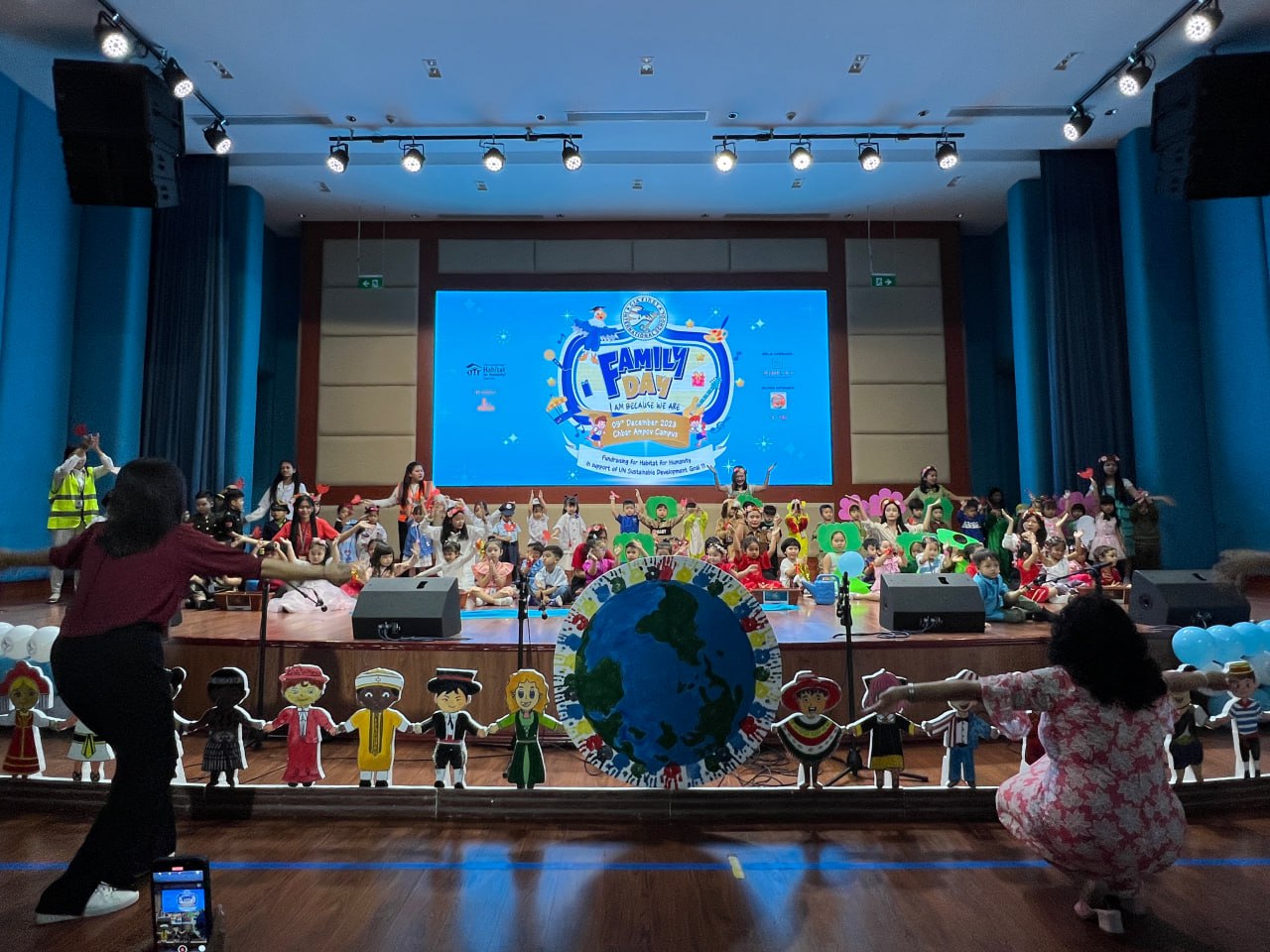មាតាបិតា និងសិស្សានុសិស្សជាង ៣ពាន់នាក់ចូលរួមទិវាគ្រួសារ ស៊ី អាយ អេ ហ្វឺសត៍ ឆ្នាំ២០២៣ ក្រោមប្រធានបទ «សាមគ្គីជាគ្រឹះនៃសុខដុមនីយកម្មសង្គម»