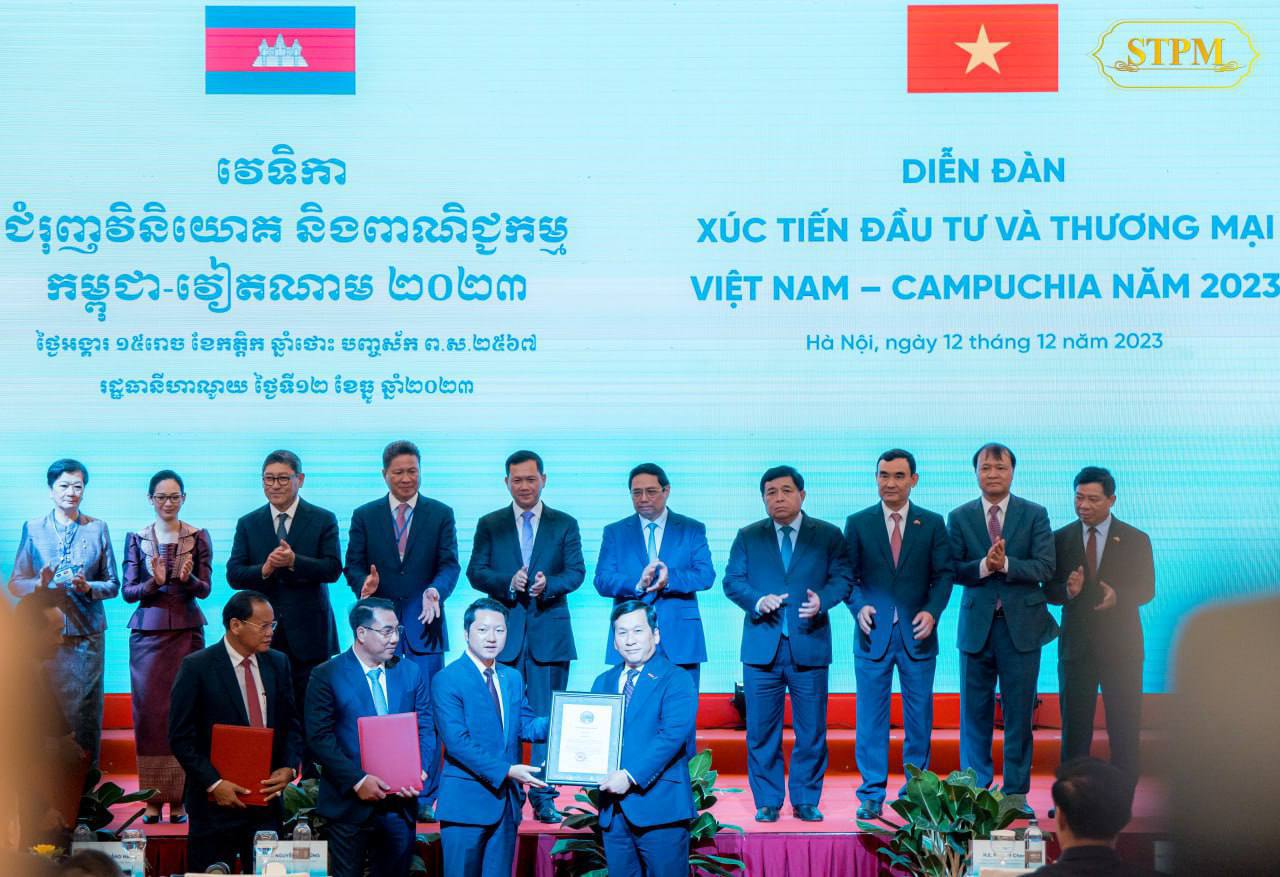 កម្ពុជា-វៀតណាម បានឯកភាពគ្នាបើកដំណើរការជើងហោះហើរត្រង់ពីរដ្ឋធានីហាណូយ មកកាន់ខេត្តសៀមរាប