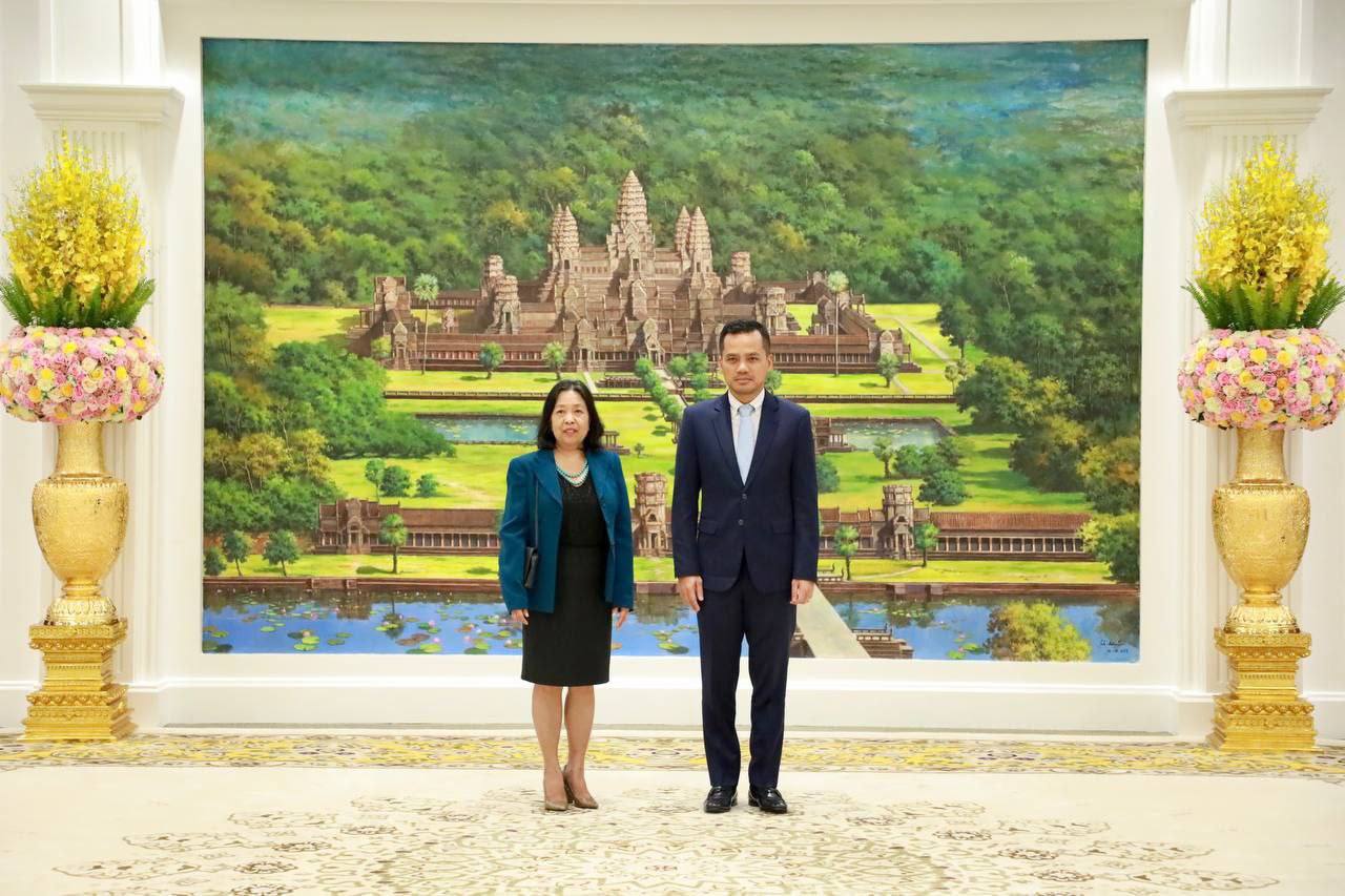 ឯកឧត្តមអភិសន្តិបណ្ឌិត និងឯកអគ្គរដ្ឋទូតហ្វីលីពីន ឯកភាពពង្រឹងកិច្ចសហប្រតិបត្តិការអនុវត្តច្បាប់