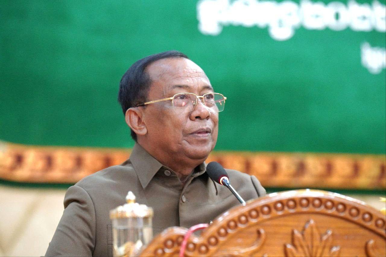 ឯកឧត្តម វង សូត ផ្តល់រង្វាន់លើកទឹកចិត្ត សិស្សនិទ្ទេស A និងសិស្សប្រឡងជាប់ បាក់ឌុប នៅស្រុកពញាក្រែក