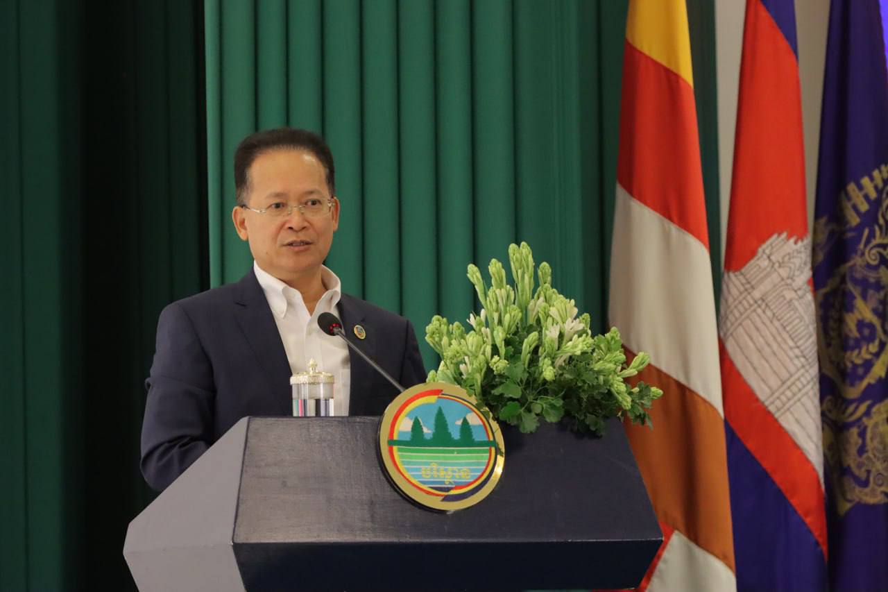 មេផ្ទះល្អ ធ្វើឱ្យគ្រួសារ មានសុភមង្គល និងជួយឱ្យសង្គមជាតិ មានការរីកចម្រើន