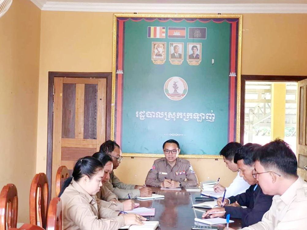 រដ្ឋបាលស្រុកក្រឡាញ់ ជំរុញឱ្យក្រុមហ៊ុនប្រមូលដឹកជញ្ជូន សំរាម និងសំណល់រឹង ដើម្បីពន្លឿនការដុតសំរាម