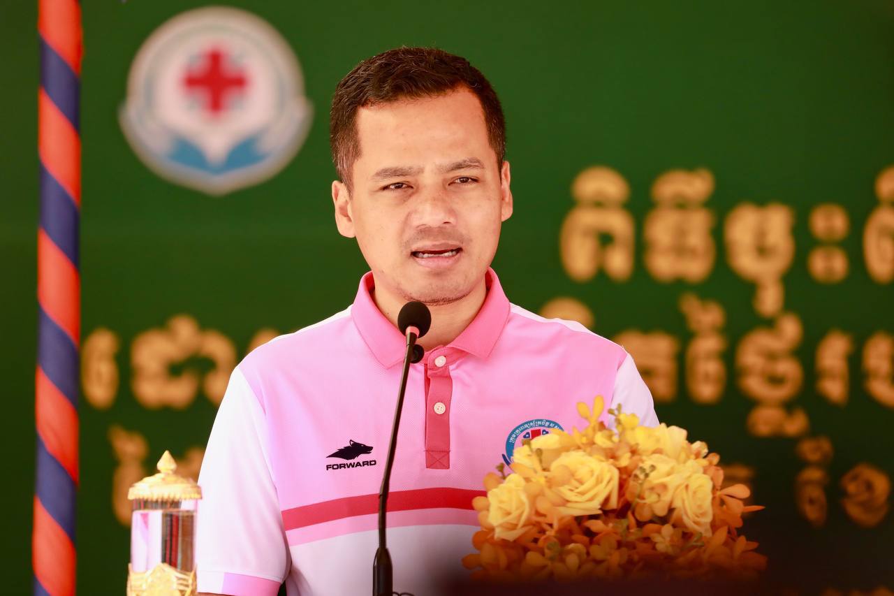 ឯកឧត្តមឧបនាយករដ្ឋមន្ត្រី ស សុខា បញ្ជាក់ថា ក្រុមការងាររាជរដ្ឋាភិបាលចុះមូលដ្ឋានខេត្តព្រៃវែង នឹងផ្ដោតលើកិច្ចការសំខាន់៣ ក្នុងការងាររួមចំណែកបម្រើសេចក្ដីត្រូវការប្រជាពលរដ្ឋ