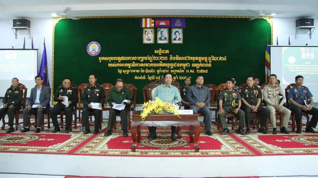 នាយឧត្តមសេនីយ៍ គន់ គីម ណែនាំមន្ត្រីពាក់ព័ន្ធ ខិតខំបន្តយកចិត្តទុកដាក់មើលថែទាំសុខទុក្ខ និងជីវភាពរស់នៅរបស់អតីតយុទ្ធជន