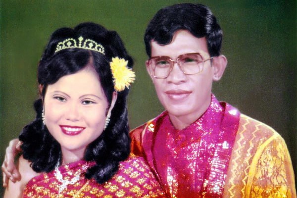 ថ្ងៃទី៥ ខែមករា ឆ្នាំ១៩៧៦ ជាថ្ងៃដែលសម្ដេចបានរៀបអាពាហ៍ពិពាហ៍ក្នុងរបបប្រល័យពូជសាសន៍ ប៉ុល ពត