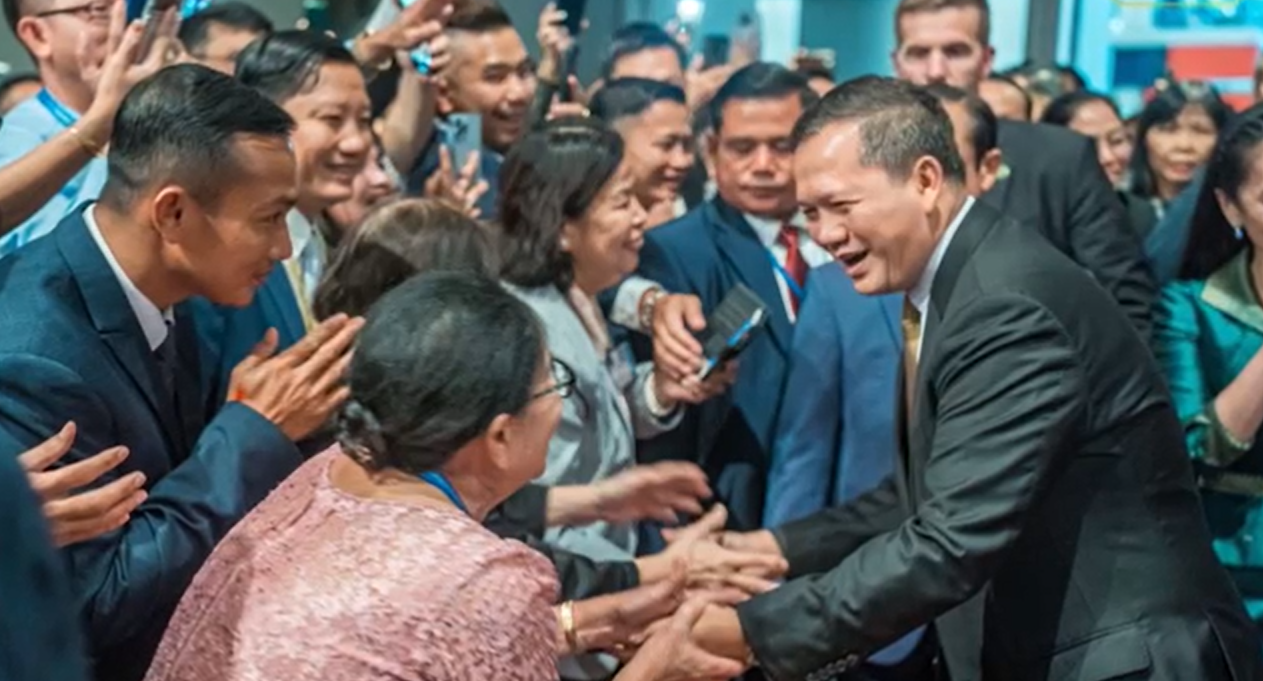 សំឡេងគាំទ្ររបស់ពលរដ្ឋទាំងក្នុងនិងក្រៅប្រទេសជាឧត្តមភាពដ៏ក្លៀវក្លារបស់រាជរដ្ឋាភិបាល!