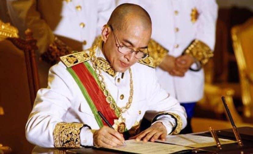 ទិវាជ័យជម្នះ ៧មករា ឆ្នាំ២០២៤៖ ព្រះមហាក្សត្រសព្វព្រះរាជហឫទ័យប្រោសប្រទានការបន្ធូរបន្ថយទោសដល់ទណ្ឌិតសម្រាប់ទិវាបុណ្យនេះចំនួន ២៤៥នាក់