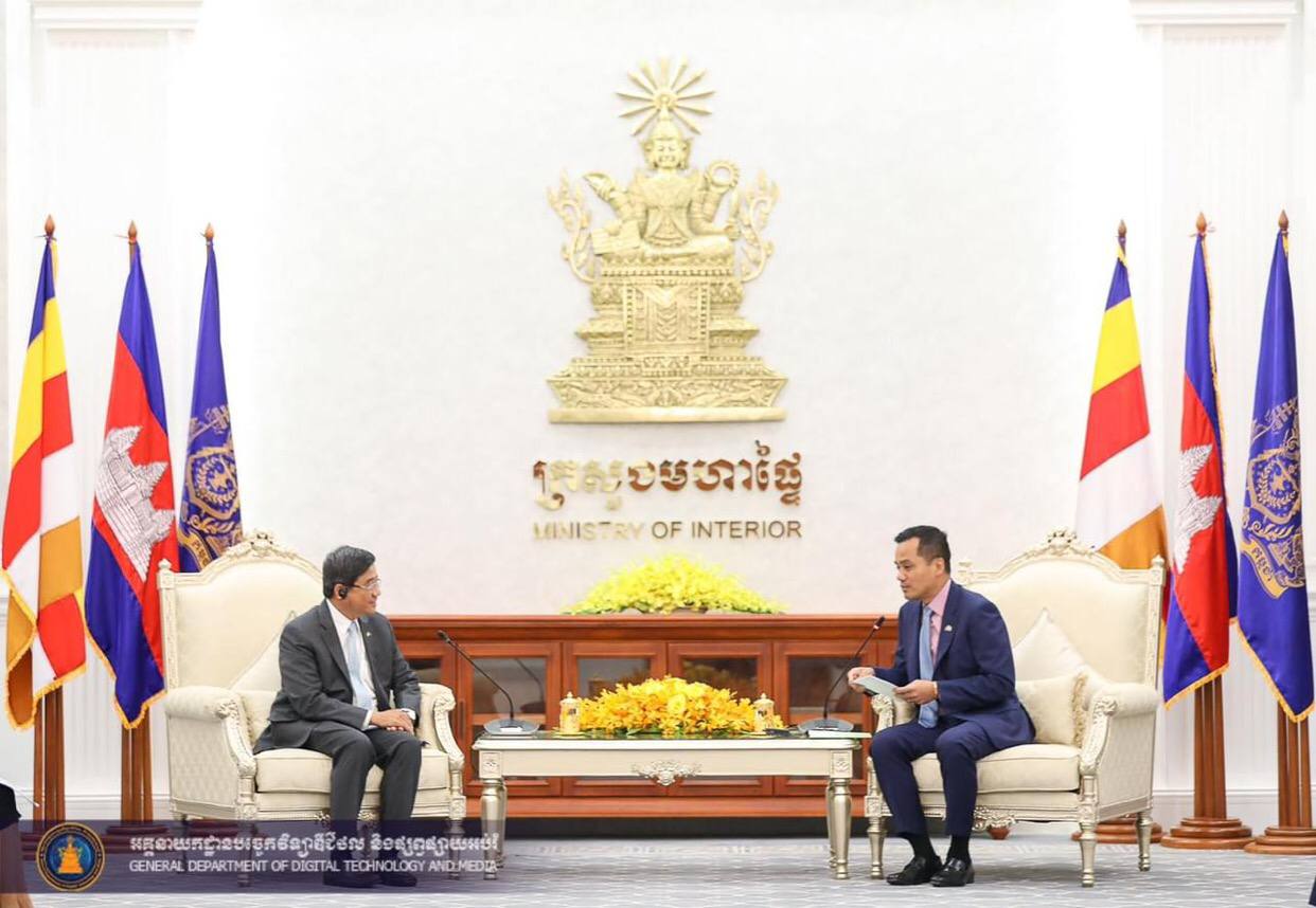 រដ្ឋមន្ត្រីក្រសួងមហាផ្ទៃកម្ពុជា និងឯកអគ្គរាជទូតថៃ មានសុទិដ្ឋិនិយមលើកិច្ចសហប្រតិបត្តិការរវាងប្រទេសទាំងពីរនឹងបន្តរីកចម្រើនទ្វេឡើង