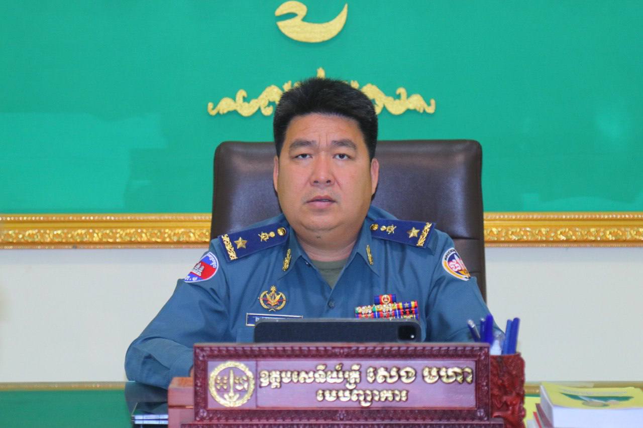កងរាជអាវុធហត្ថខេត្តតាកែវ បើកកិច្ចប្រជុំពង្រឹងលើការងារល្បាតចល័ត នៅក្នុងភូមិសាស្ត្រ ទូទាំងខេត្ត ដើម្បី បង្ការ បង្រ្កាប រាល់បទល្មើសឲ្យបាន ទាន់ពេលវេលា