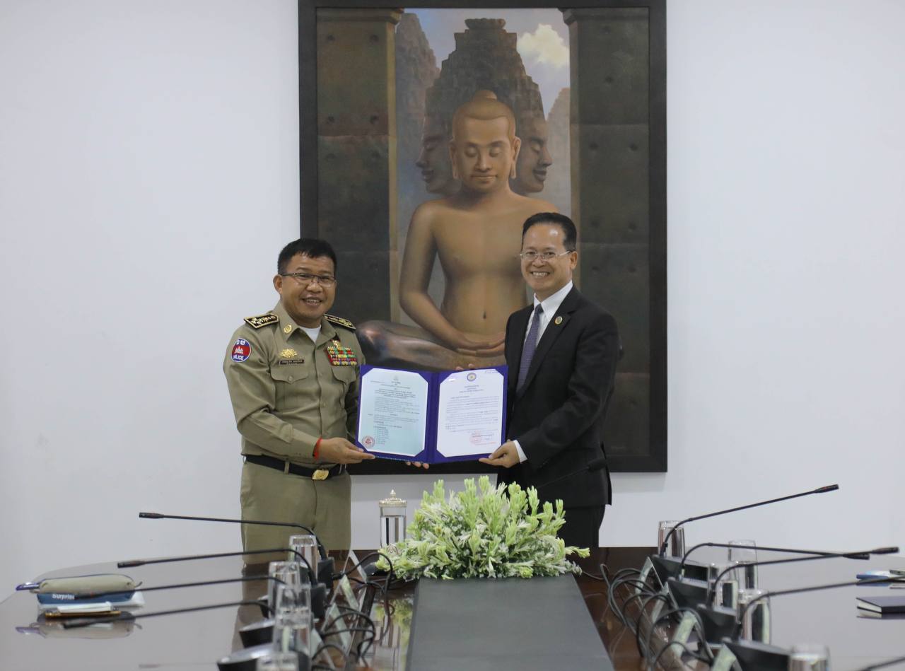 ក្រសួងបរិស្ថានពង្រីកភាពស្អាត ភាពបៃតង និងចីរភាព ជាមួយបណ្ឌិតសភានគរបាលកម្ពុជា ដើម្បីមេត្រីភាពបរិស្ថាន