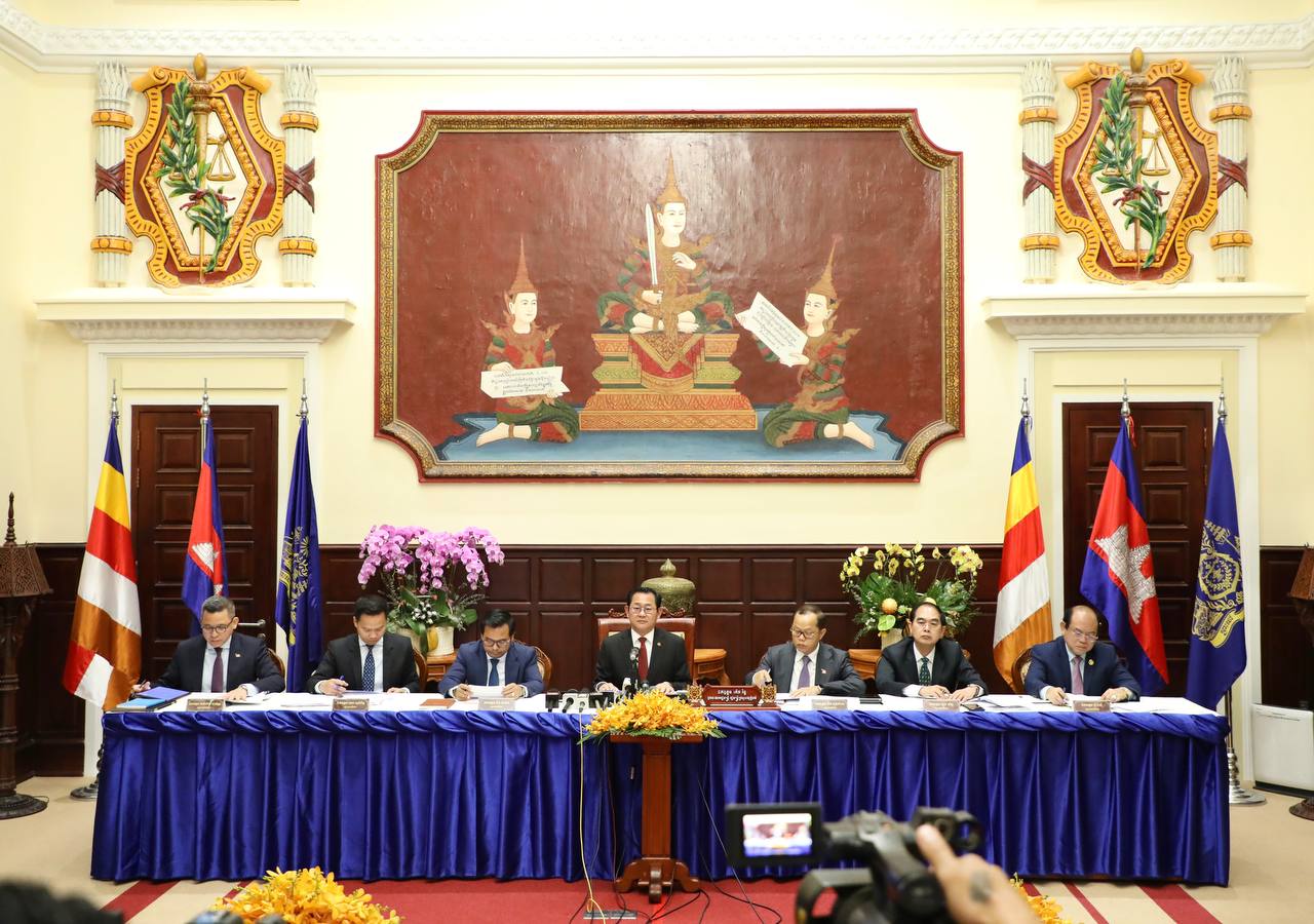 រដ្ឋមន្រ្តីក្រសួងយុត្តិធម៌លើកទឹកចិត្តដល់អ្នកសារព័ត៌មានប្រសិនរកឃើញភាពមិនប្រក្រតី