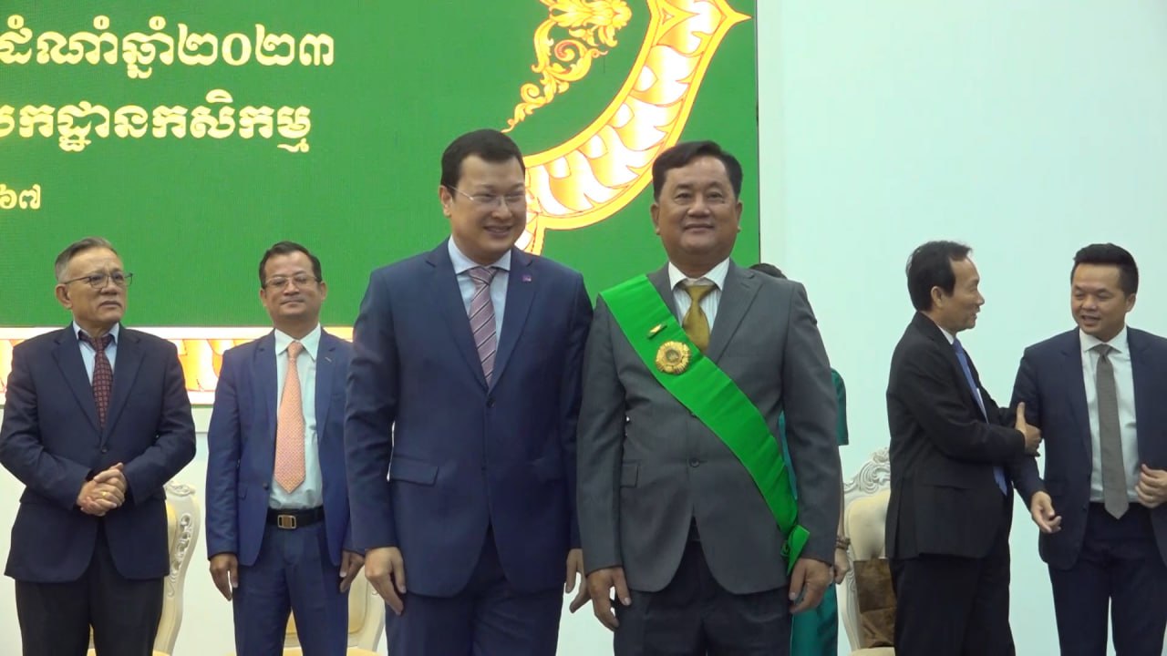 រដ្ឋមន្ត្រីក្រសួងកសិកម្ម ៖ បញ្ជាក់អំពីគោលនយោបាយរបស់ក្រសួង ដែលចាំបាច់ត្រូវធានាសន្តិសុខស្បៀង និងរក្សានិរន្តរភាពសេដ្ឋកិច្ច និងបរិស្ថាន