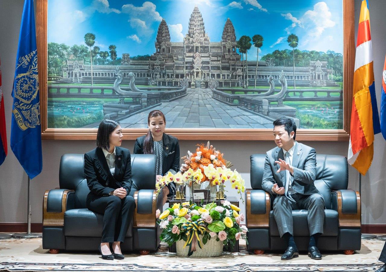 ឯកឧត្តម សុខ សូកេន ជំរុញឲ្យក្រុមហ៊ុន អាកាសចរណ៍ខេមបូឌា អ៊ែរវ៉េ ពិនិត្យលទ្ធភាពលើដំណើរការជើងហោះហើរត្រង់ពីប្រទេសចិន ឥណ្ឌា និងទីផ្សារទេសចរណ៍កម្ពុជា