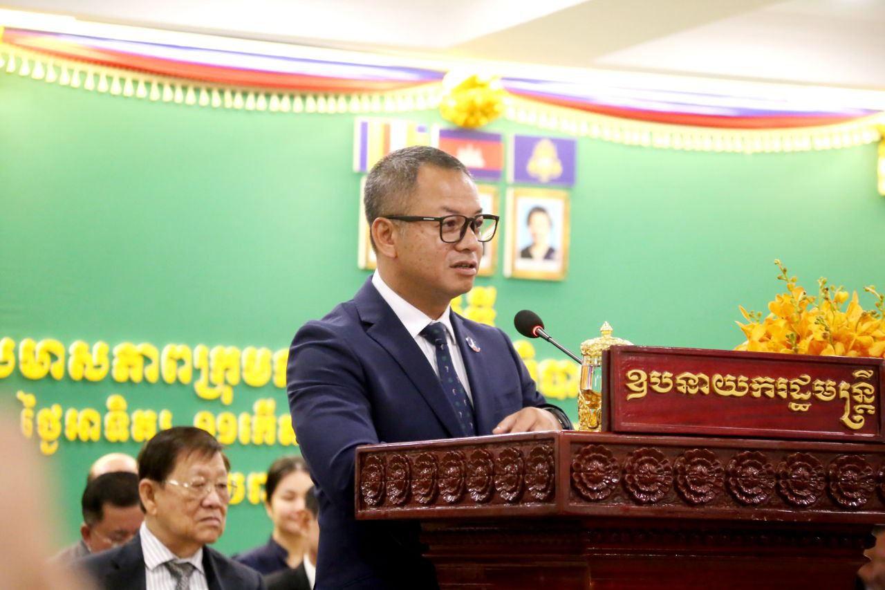 ឧបនាយករដ្ឋមន្ត្រី ទៀ សីហា ណែនាំក្រុមការងាររាជរដ្ឋាភិបាល រៀបចំសមាសភាពបន្ថែម ចុះដល់មូលដ្ឋាន បម្រើផលប្រយោជន៍ប្រជាពលរដ្ឋ លើកកម្ពស់សេដ្ឋកិច្ចជាតិ