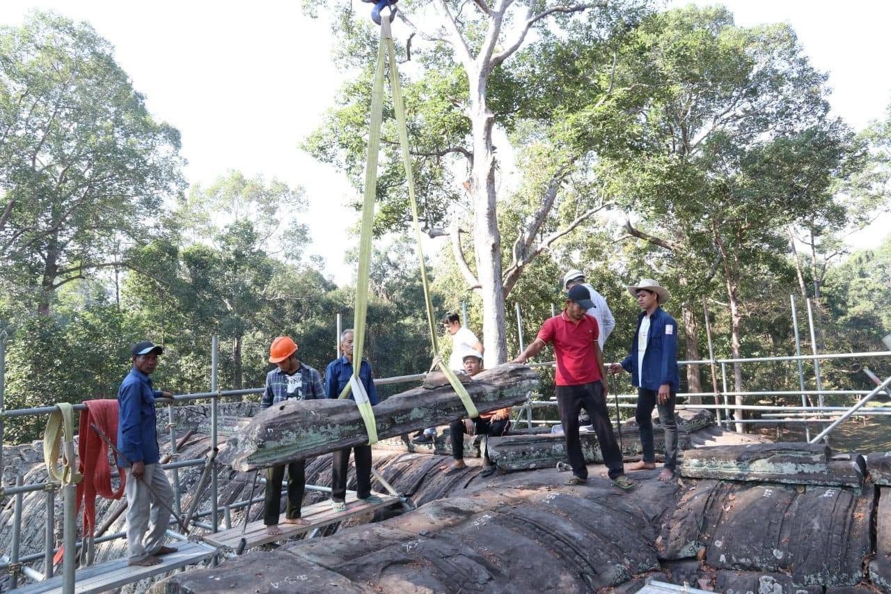 ដំបូលខ្លោងទ្វារ ខាងកើតរបស់ប្រាសាទអង្គរវត្ត ត្រូវការជួសជុលសង្គ្រោះបន្ទាន់ ដើម្បីឱ្យ មានភាពរឹងមាំឡើងវិញ