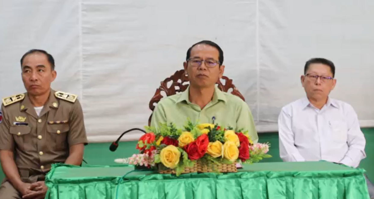 ស្រុកស្ទោងប្រជុំត្រួតពិនិត្យឆ្លុះបញ្ចាំងលទ្ធផលការអនុវត្តការងាររបស់សាលាបឋមសិក្សា 
