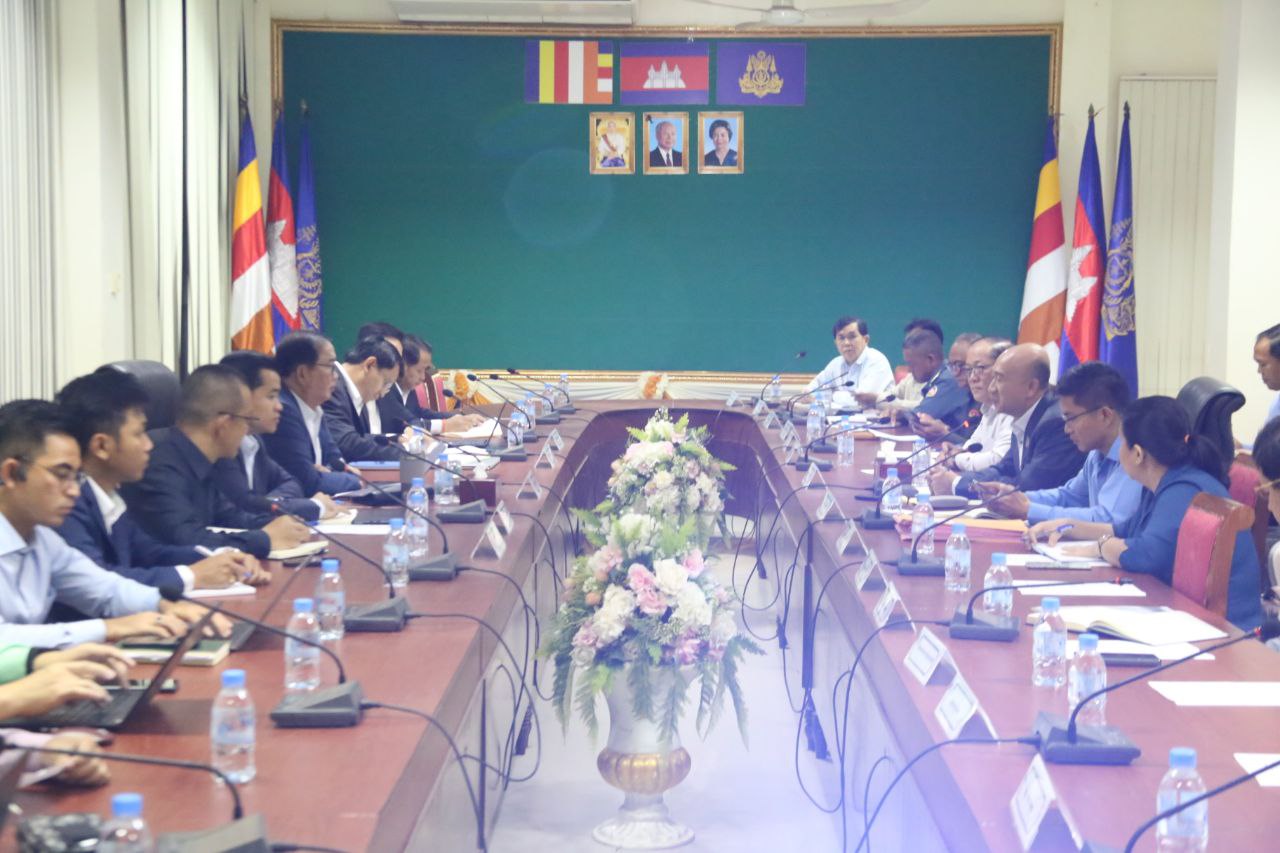 គណ:ប្រតិភូក្រសួងទេសចរណ៍ ប្រជុំពិភាក្សាការងារ និងពិនិត្យទីតាំងត្រៀមរៀបចំ ព្រឹត្តិការណ៍ បុណ្យទន្លេលើកទី៨ នៅខេត្តសៀមរាប