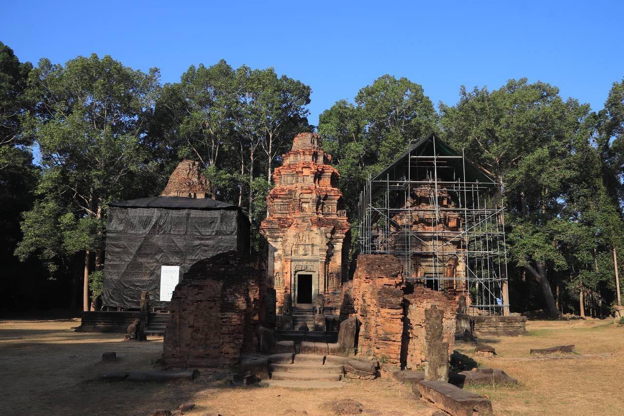 អាជ្ញាធរជាតិអប្សរាជួសជុលពង្រឹងតួខាងត្បូងប្រាសាទព្រះគោ