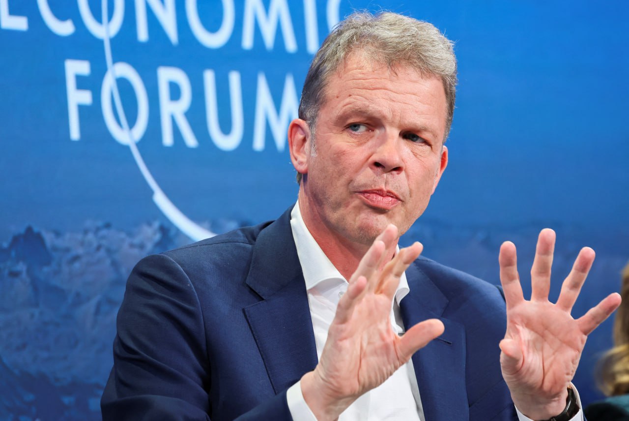 ធនាគារអាល្លឺម៉ង់ Deutsche Bank កាត់បន្ថយបុគ្គលិក ៣,៥០០នាក់ ក្រោយធ្លាក់ចុះប្រាក់ចំណេញក្នុងឆ្នាំ២០២៣