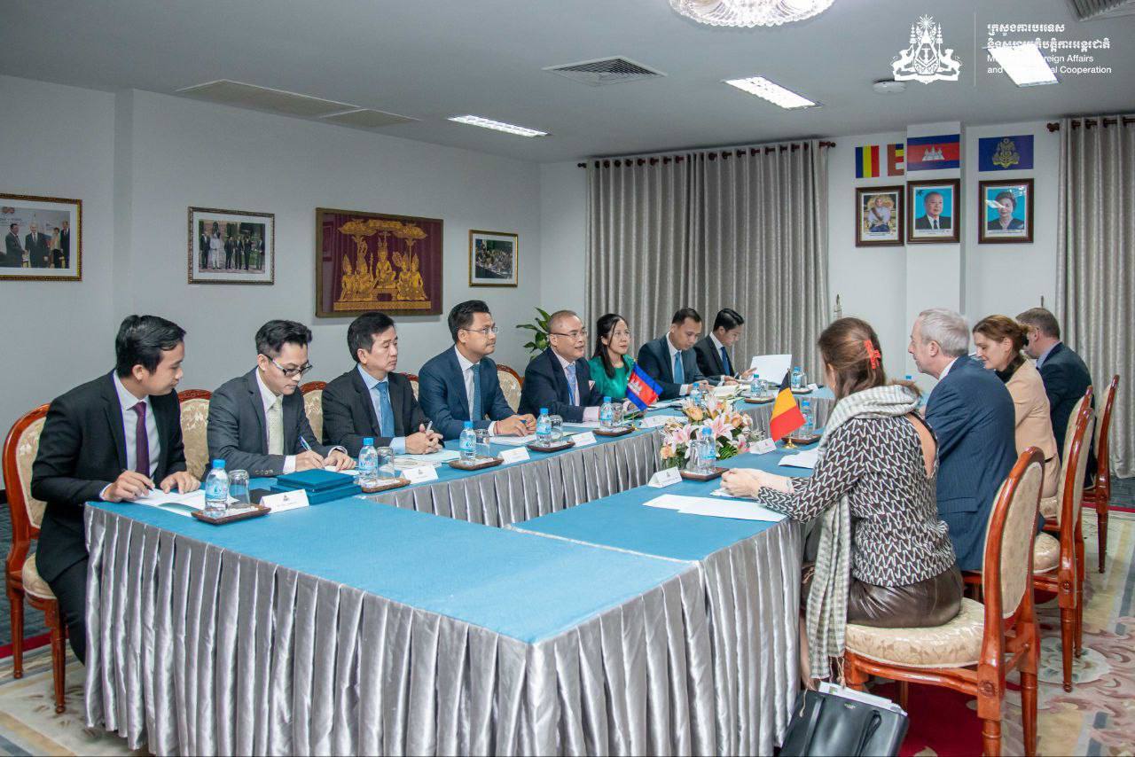 កិច្ចពិគ្រោះប្រជុំពិគ្រោះយោបល់ទ្វេភាគីលើកទី១ រវាងក្រសួងការបរទេសកម្ពុជា និងប៊ែលហ្ស៊ិកអំពីការអភិវឌ្ឍនយោបាយ និងសេដ្ឋកិច្ច និងប្តេជ្ញាពង្រឹង និងពង្រីកបន្ថែមទៀតនូវកិច្ចសហប្រតិបត្តិការ