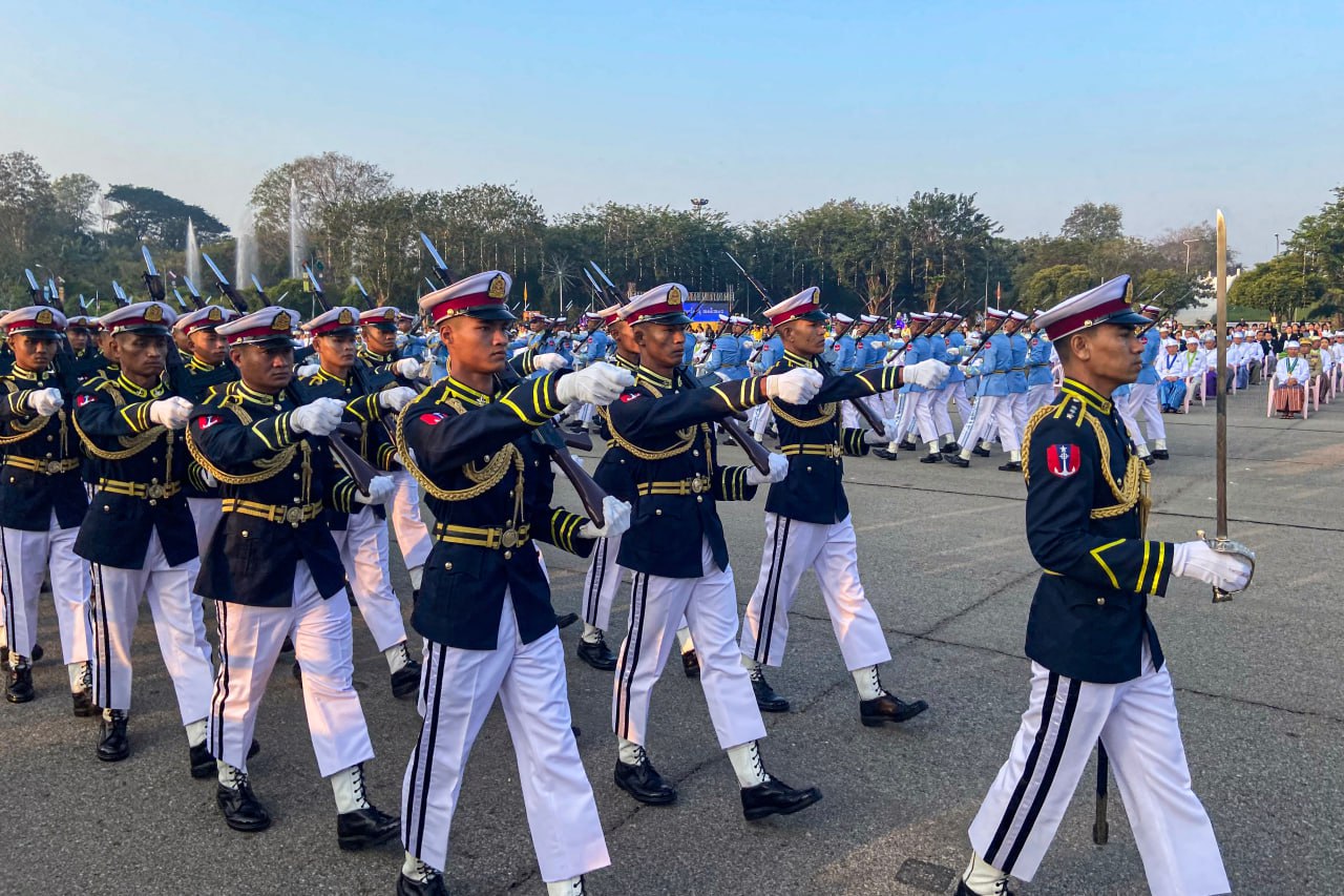 របបសឹកមីយ៉ាន់ម៉ាប្រារព្ធទិវា «សហភាពភូមា» នៅ២ថ្ងៃក្រោយប្រកាសឲ្យយុវជនចូលធ្វើទ័ព
