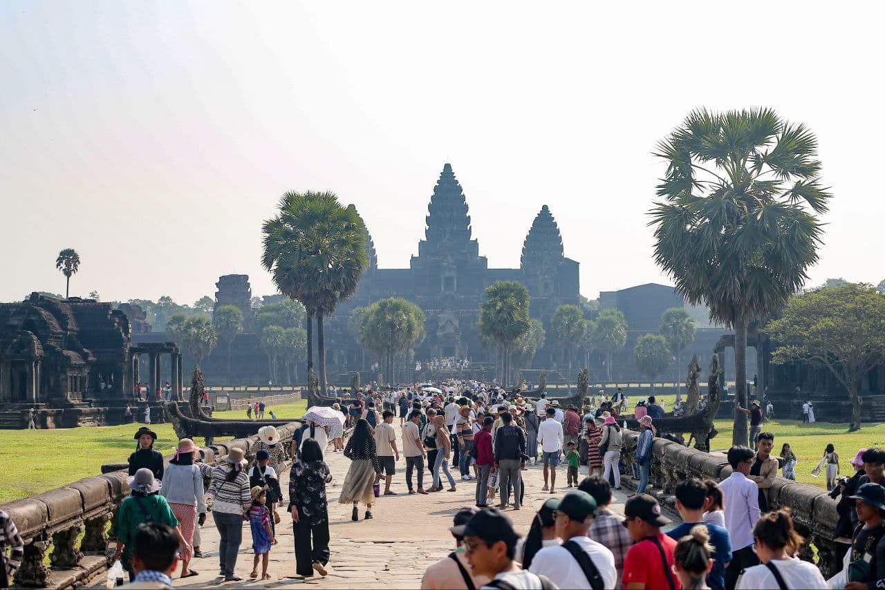 ភ្ញៀវទេសចរជាងមួយលាននាក់ដើរកម្សាន្តពេលចូលឆ្នាំចិន