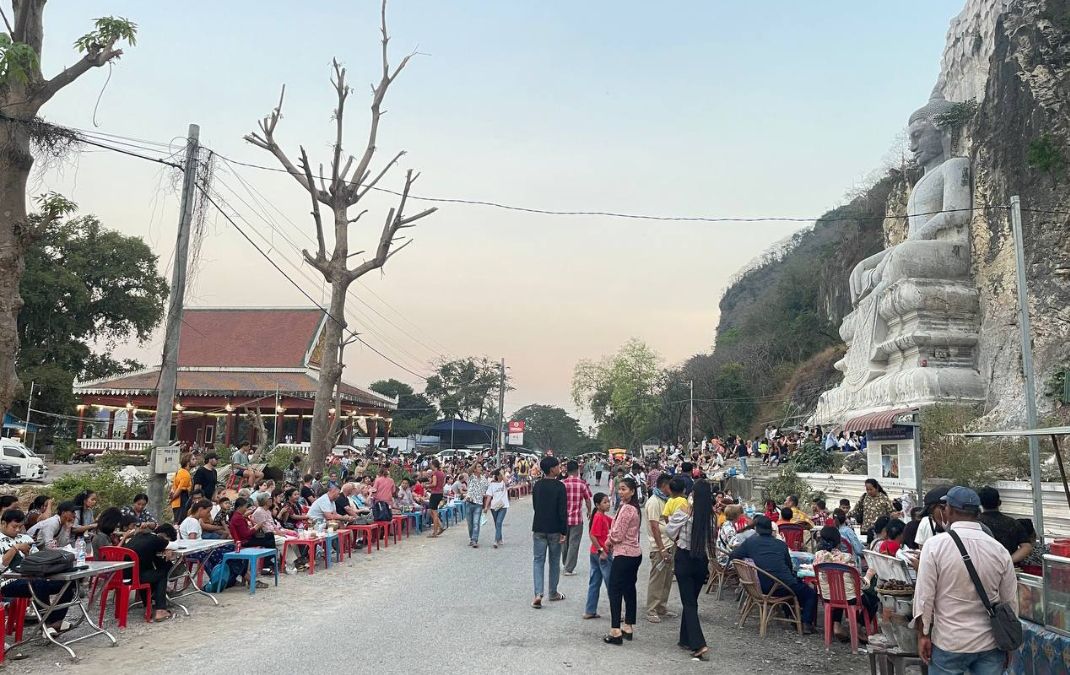 ទេសចរជិតប្រាំបួនម៉ឺននាក់ បានមកកម្សាន្តនៅខេត្តបាត់ដំបងឱកាស បុណ្យចូលឆ្នាំចិនបីថ្ងៃ