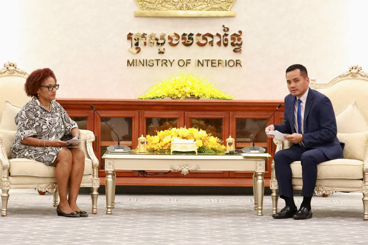 ឯកឧត្តមអភិសន្តិបណ្ឌិត និងអ្នកគ្រប់គ្រងធនាគារពិភពលោក ពេញចិត្តកិច្ចសហប្រតិបត្តការ នៅកម្ពុជា រួមទាំងជាមួយក្រសួងមហាផ្ទៃ