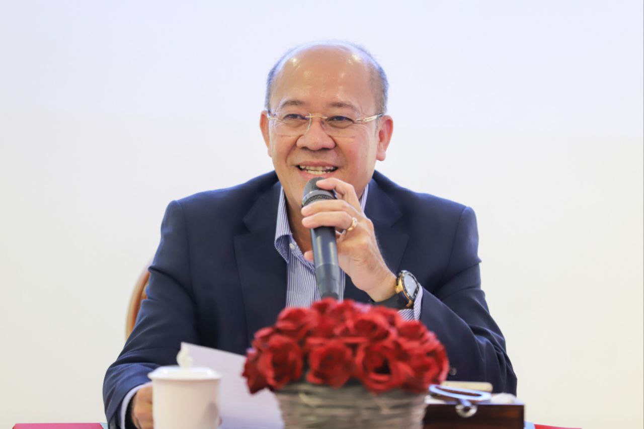 មន្ត្រីជាន់ខ្ពស់ក្រសួងការងារ ណែនាំដល់ពលករកម្ពុជា ទៅធ្វើការនៅថៃ ក្រៅពី ដើម្បីប្រាក់ចំណូល ក៏ត្រូវអភិវឌ្ឍន៍ជំនាញរបស់ខ្លួន