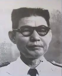 លោក អ៊ុម ឈាងស៊ុន អតីតតំណាងរាស្ដ្រ រដ្ឋមន្ត្រី និងបានកាន់តំណែងជានាយករដ្ឋមន្ត្រីចាប់ពីថ្ងៃទី៣ ខែមីនា ឆ្នាំ១៩៥១ ដល់ថ្ងៃទី ១៣ ខែឧសភា ឆ្នាំ១៩៥១