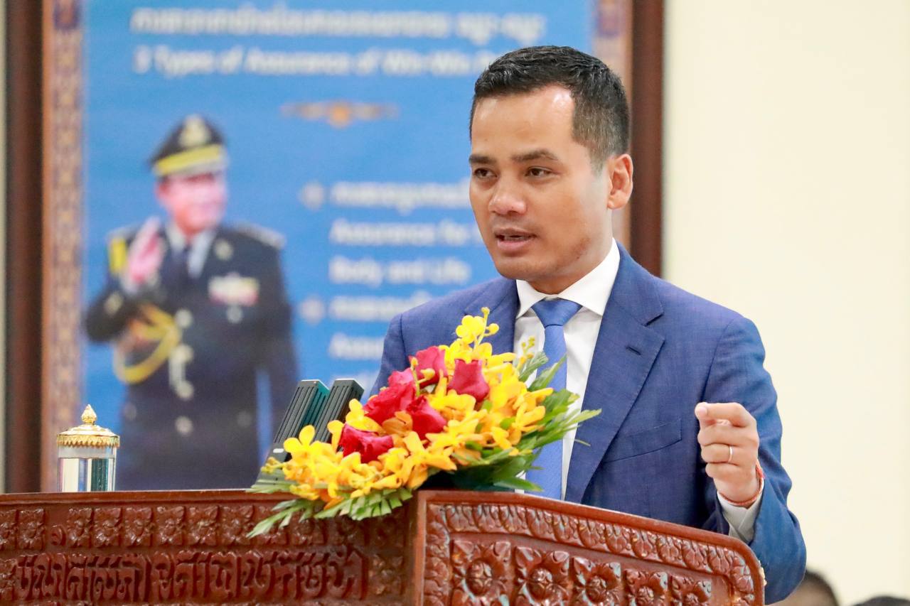 រដ្ឋមន្ត្រីក្រសួងមហាផ្ទៃក្រើនរំលឹកកុំឱ្យថ្នាក់ដឹកនាំស្នងការដ្ឋាន និងអង្គភាពចំណុះក្រសួងមហាផ្ទៃបិទបាំងករណីរកឃើញមន្រ្តីមានសារធាតុញៀន ឬមន្ត្រីប្រើប្រាស់គ្រឿងញៀន