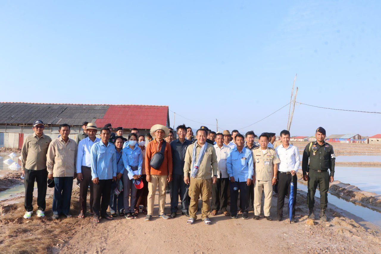 ពីរខែដើមឆ្នាំនេះ ខេត្តកែបប្រមូលអំបិលបានជិតបួនពាន់តោន