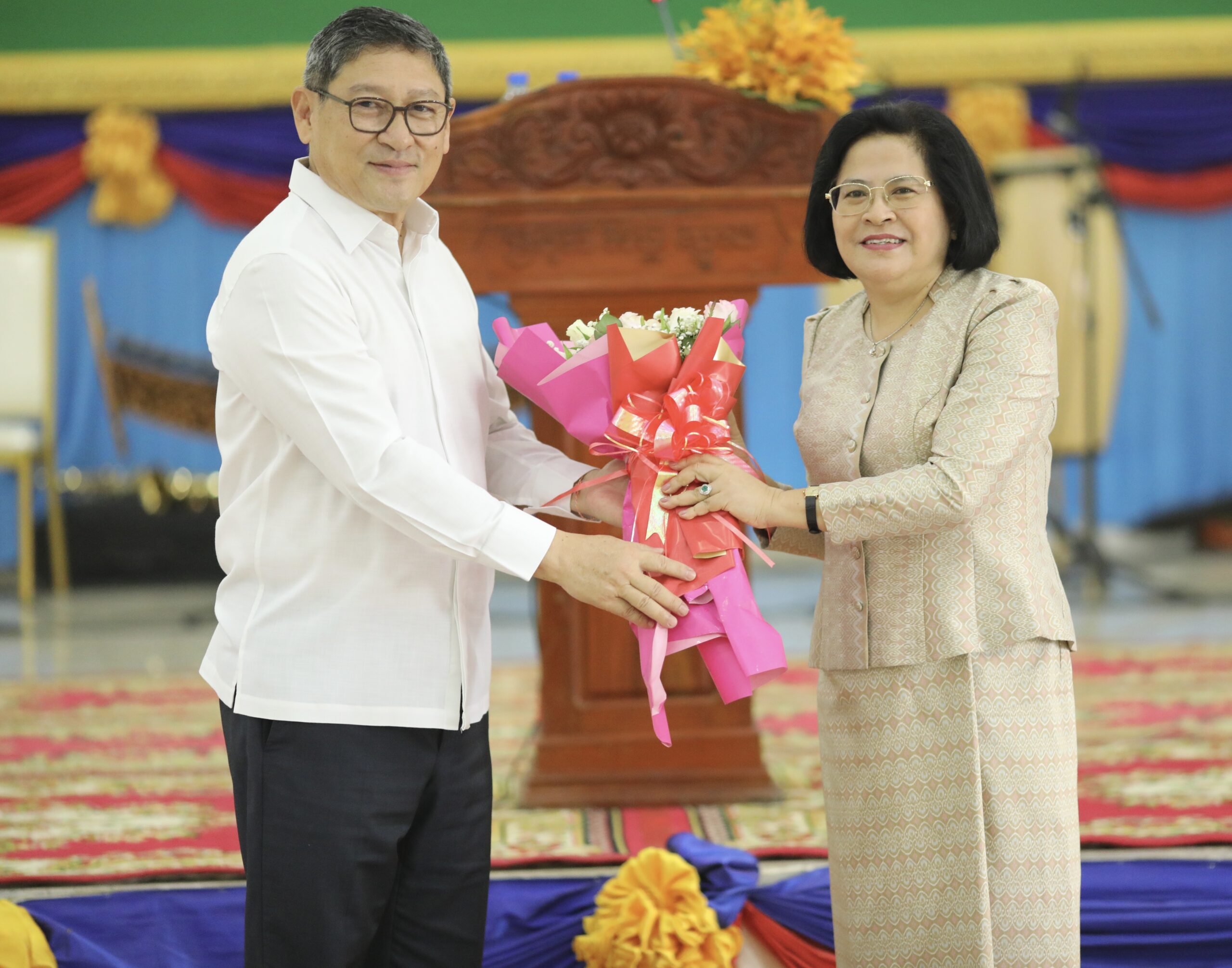 គណបក្សប្រជាជនកម្ពុជា ជួយសង្គ្រោះប្រជាជន ឱ្យរស់រានមានជីវិតឡើងវិញ ពីរបប ប៉ុល ពត មានជីវភាពរុងរឿង និងការអភិវឌ្ឍ រហូតមកដល់សព្វថ្ងៃនេះ