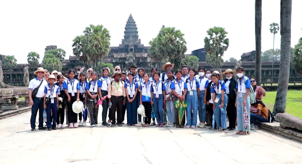 ដឹកនាំសិស្សចំណាត់ថ្នាក់ល្អលេខ ១ដល់លេខ ៥ ប្រចាំឆ្នាំសិក្សា២០២២-២០២៣ អនុវិទ្យាល័យ ព្រៃព្រាល ធ្វើទស្សនកិច្ចសិក្សានៅខេត្តសៀមរាប 
