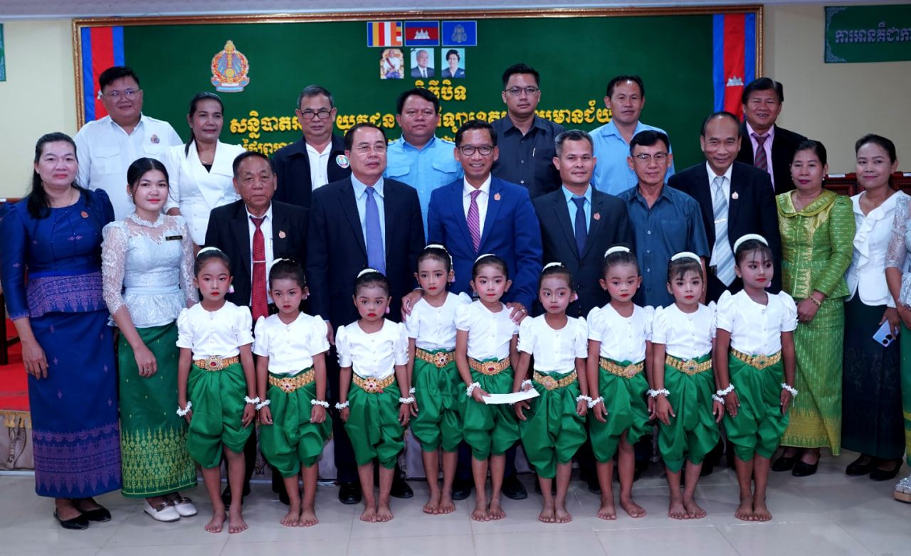 មន្រ្តីជាន់ខ្ពស់ក្រសួងអប់រំ ចង់ឃើញសាលារៀនទូទាំងខេត្តបន្ទាយមានជ័យ ក្លាយជា សាលាមានស្តង់ដារគំរូ
