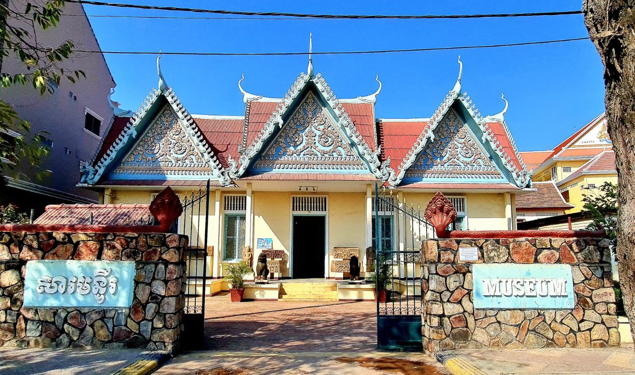 សារមន្ទីរ ខេត្តបាត់ដំបងដែលមានចំណាស់ជាង ៥៦ឆ្នាំផ្តល់ឱកាស ដល់ទេសចរ និងសិស្ស-និស្សិត