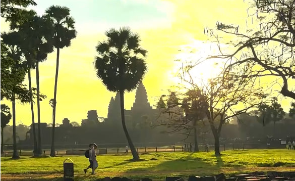 ប្រាសាទអង្គរវត្ត កសាងឡើងនៅស.វ.ទី១២ ក្នុងរជ្ជកាលព្រះបាទសូរ្យវម៌្មទី២ក្រុងសៀមរាប ខេត្តសៀមរាប កម្ពុជាមាតុភូមិខ្ញុំ
