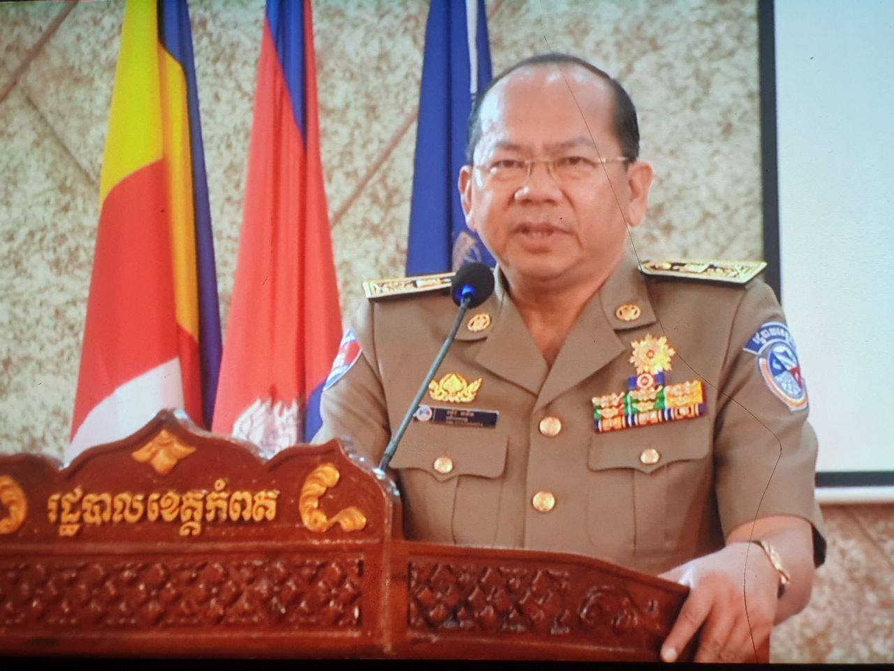 អភិបាលខេត្តកំពត៖ មន្ត្រីត្រូវធ្វើគំរូល្អដល់ពលរដ្ឋ និងចៀសឆ្ងាយពីគ្រឿងញៀន
