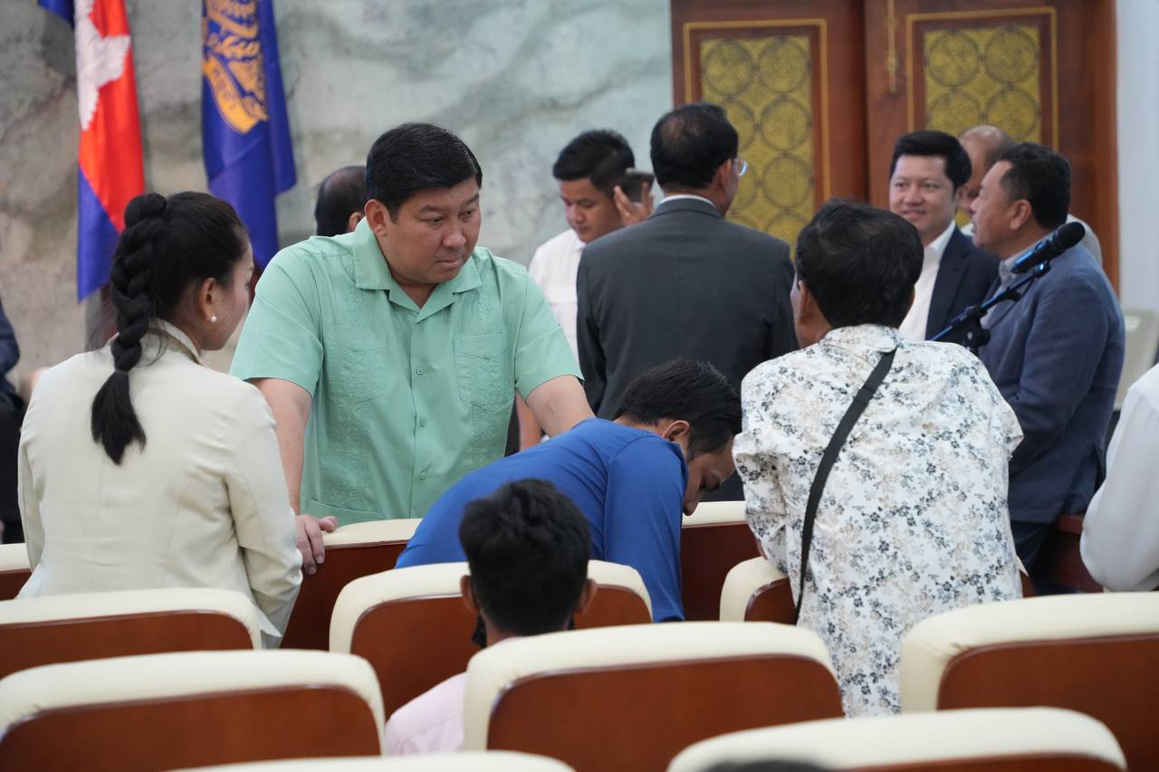 ក្រោយជួបពិភាក្សាជាមួយក្រសួងរៀបចំដែនដី នគរូបនីយកម្ម និងសំណង់ រួចមកក្រុមហ៊ុនបុរីពិភពថ្មី