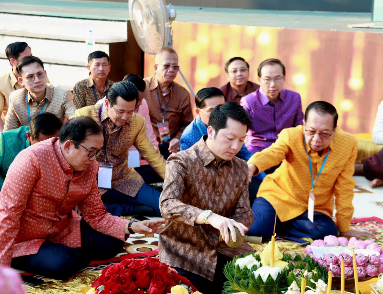 រដ្ឋមន្ត្រីក្រសួងទេសចរណ៍អញ្ជើញក្រុងពាលីរៀបចំបុណ្យទន្លេលើកទី៨ នៅខេត្តសៀមរាប
