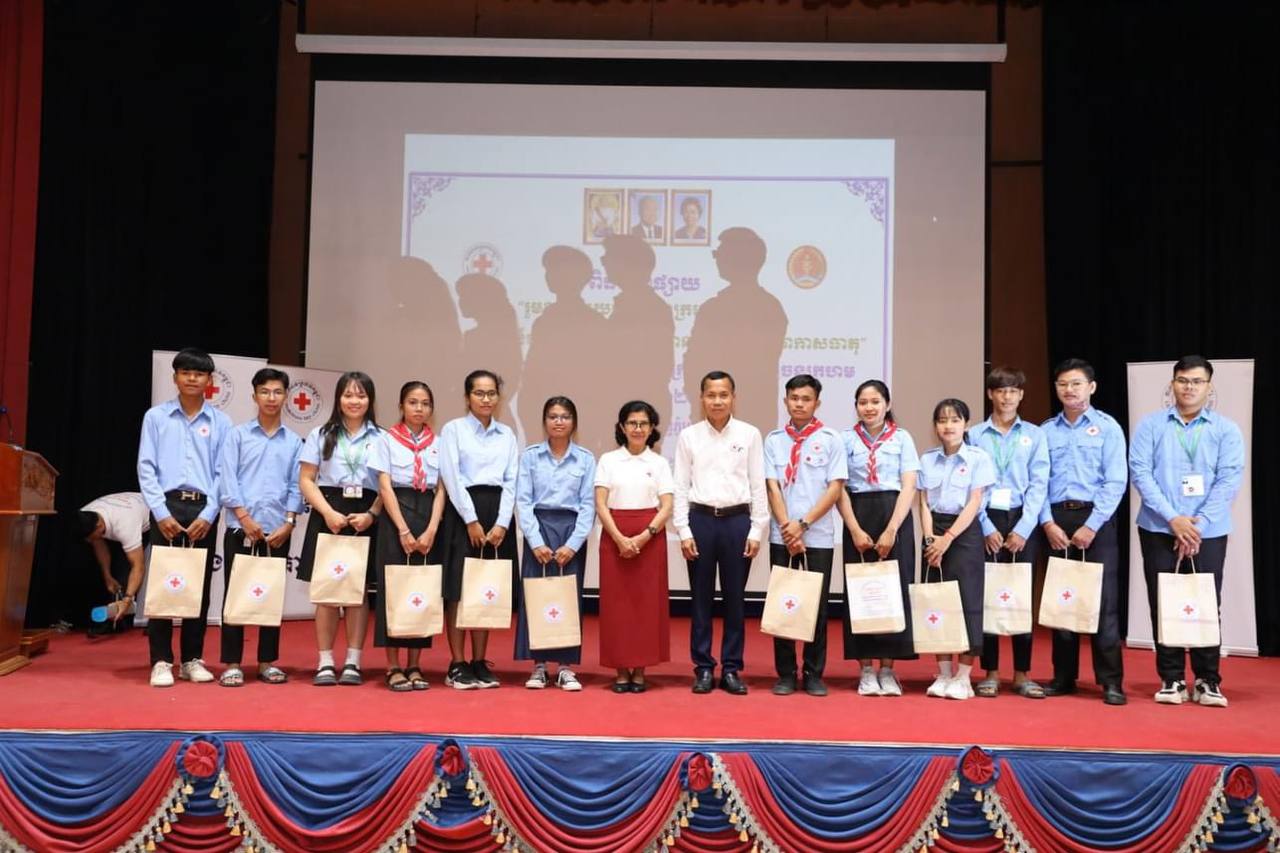 កាកបាទក្រហមកម្ពុជា បន្តចុះផ្សព្វផ្សាយស្តីពី “រួមគ្នាជាមួយកាកបាទក្រហមកម្ពុជាដើម្បីសហគមន៍មានសុខភាពល្អ និងមានភាពធន់នឹងអាកាសធាតុ” ដល់និស្សិតសាកលវិទ្យាល័យភូមិន្ទភ្នំពេញ