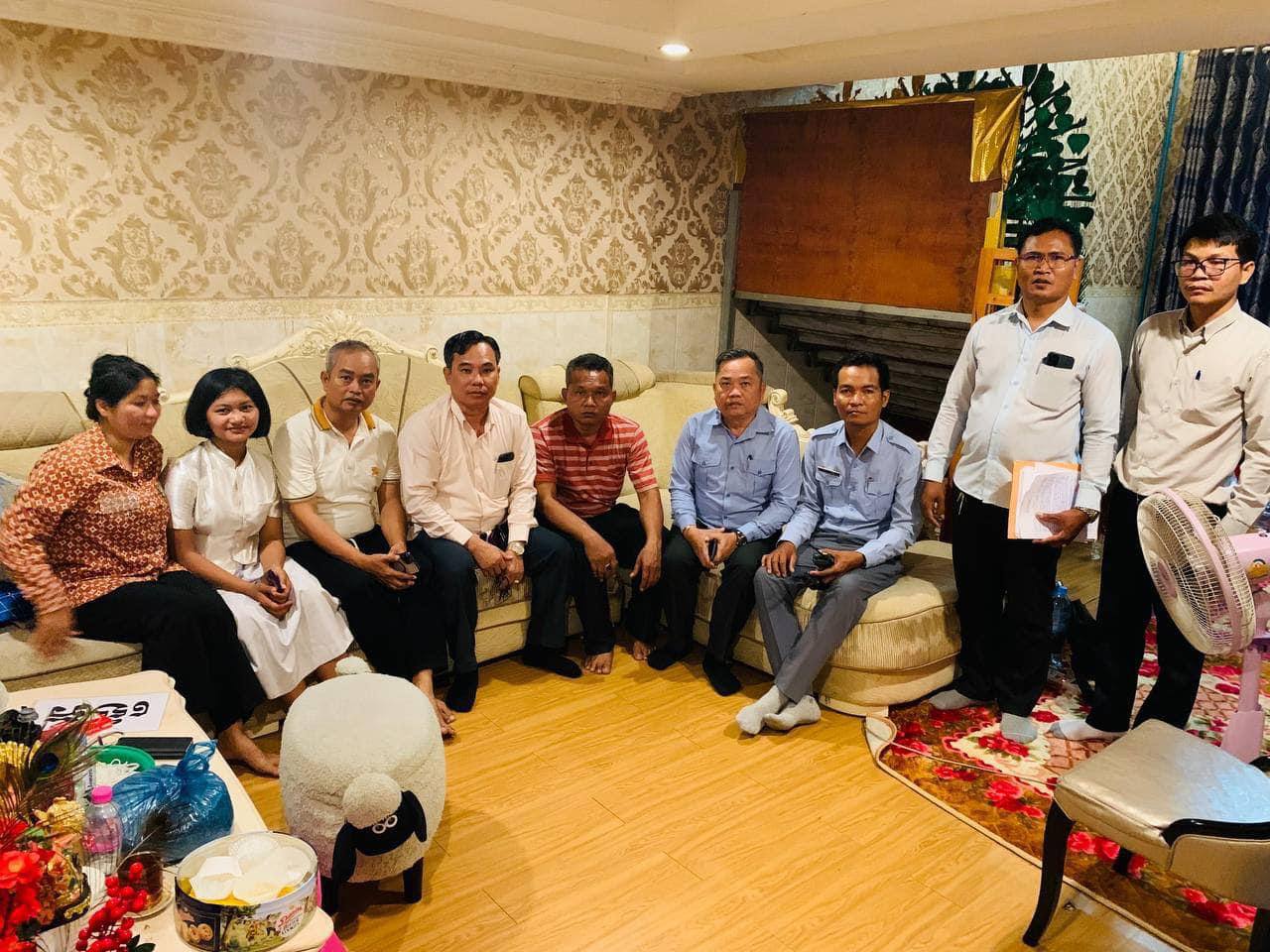 មន្ទីរធម្មការ និងសាសនា ចុះណែនាំគ្រូចាប់សរសៃ និងកូនស្រី កុសល្យ សុខមីល (គ្រូក្មេងមើលឃើញបីភព) ឱ្យបញ្ឈប់រាល់ការបង្ហោះវីដេអូសកម្មភាពការទស្សន៍ទាយ