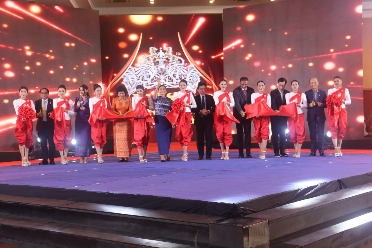 ព្រឹត្តិការណ៍ពិព័រណ៍គ្រឿងអលង្ការ និងត្បូងកម្ពុជា-អន្តរជាតិលើកទី១៥ បើកដំណើរការរយៈពេល ៥ថ្ងៃនៅទីក្រុងកោះពេជ្រ