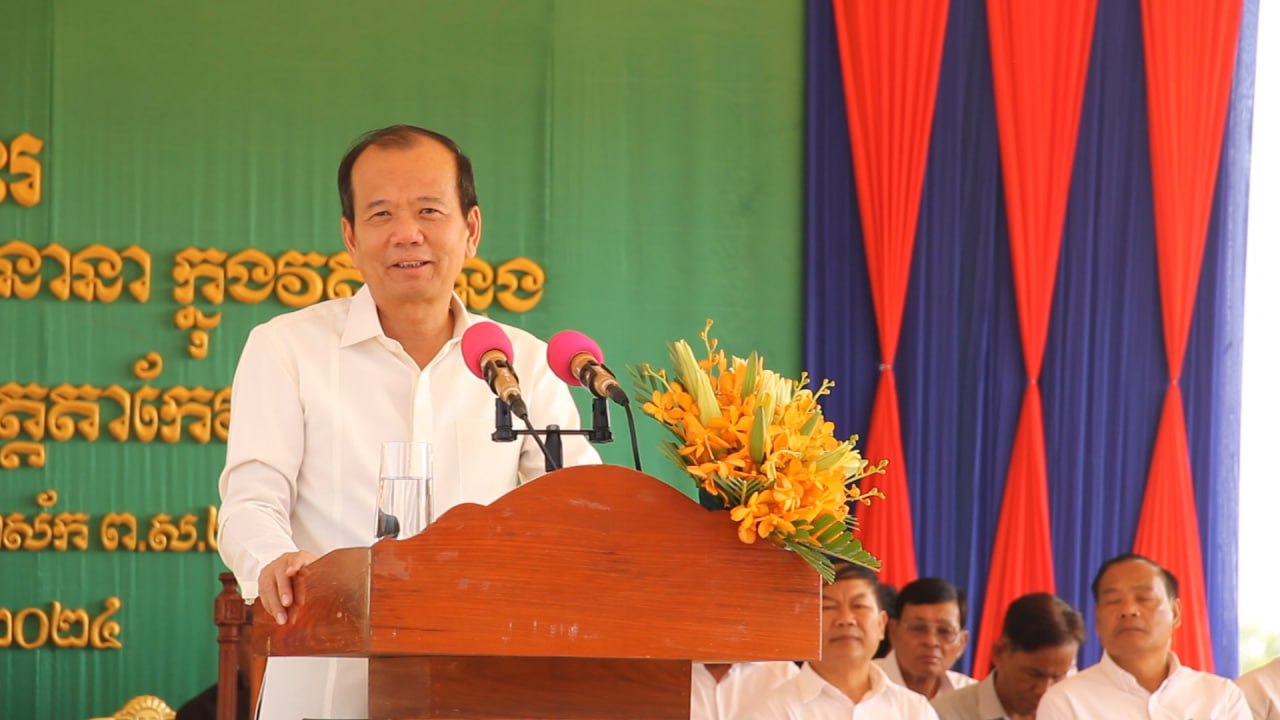 មហាកុដិ និងសមិ្មទ្ធិផលនានា តម្លៃ ៦០ម៉ឺនដុល្លារ នៅក្នុងវត្តសន្លុងក្រោម ស្ថិតនៅស្រុកទ្រាំង ខេត្តតាកែវ ត្រូវបានសម្ពោធដាក់ឱ្យប្រើប្រាស់ជាផ្លូវការ