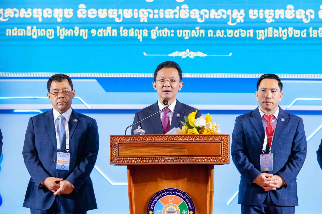 យុវជន និងអ្នកជំនាញ៖ វិទ្យាសាស្ត្រ និងបច្ចេកវិទ្យា នាបច្ចុប្បន្នកំពុងដើរតួនាទីយ៉ាងសំខាន់ការអភិវឌ្ឍប្រទេស