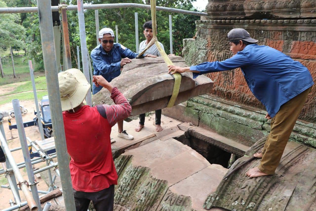 ថ្មគន្លឹះឬ«ថ្មសោ»ដូនតាខ្មែរប្រើសម្រាប់រើថ្ម ឬជួសជុលសំណង់ប្រាសាទបុរាណ